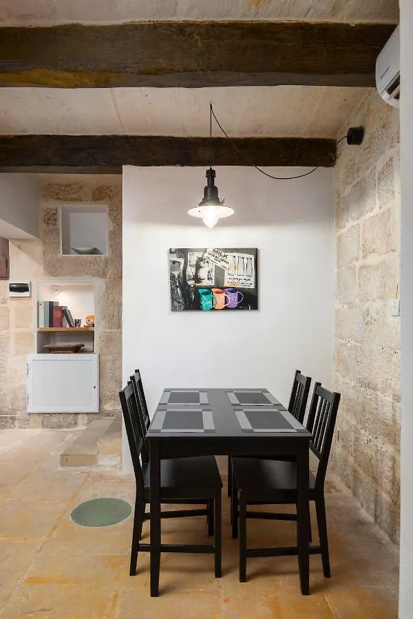 Lapsi Apartments - Traditional Maltese Style Near The Promenade Saint Julian's Malta