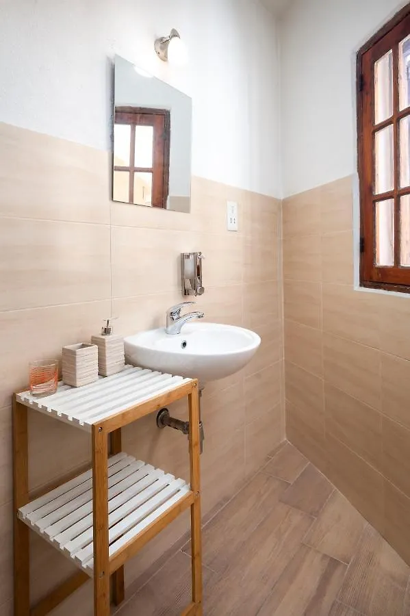 Lapsi Apartments - Traditional Maltese Style Near The Promenade Saint Julian's