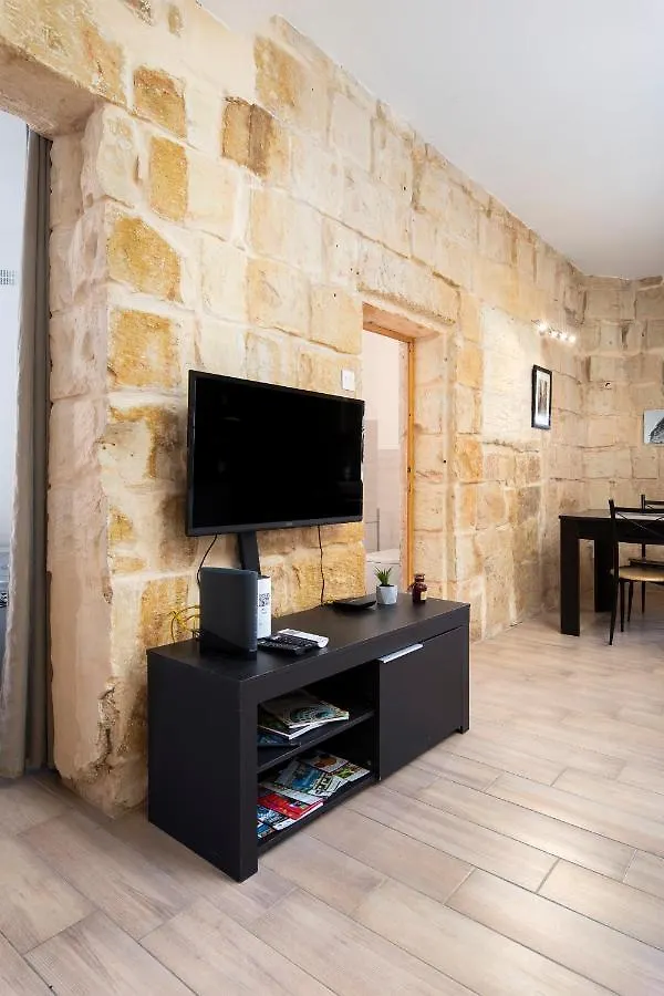Lapsi Apartments - Traditional Maltese Style Near The Promenade St. Julian's 0*,