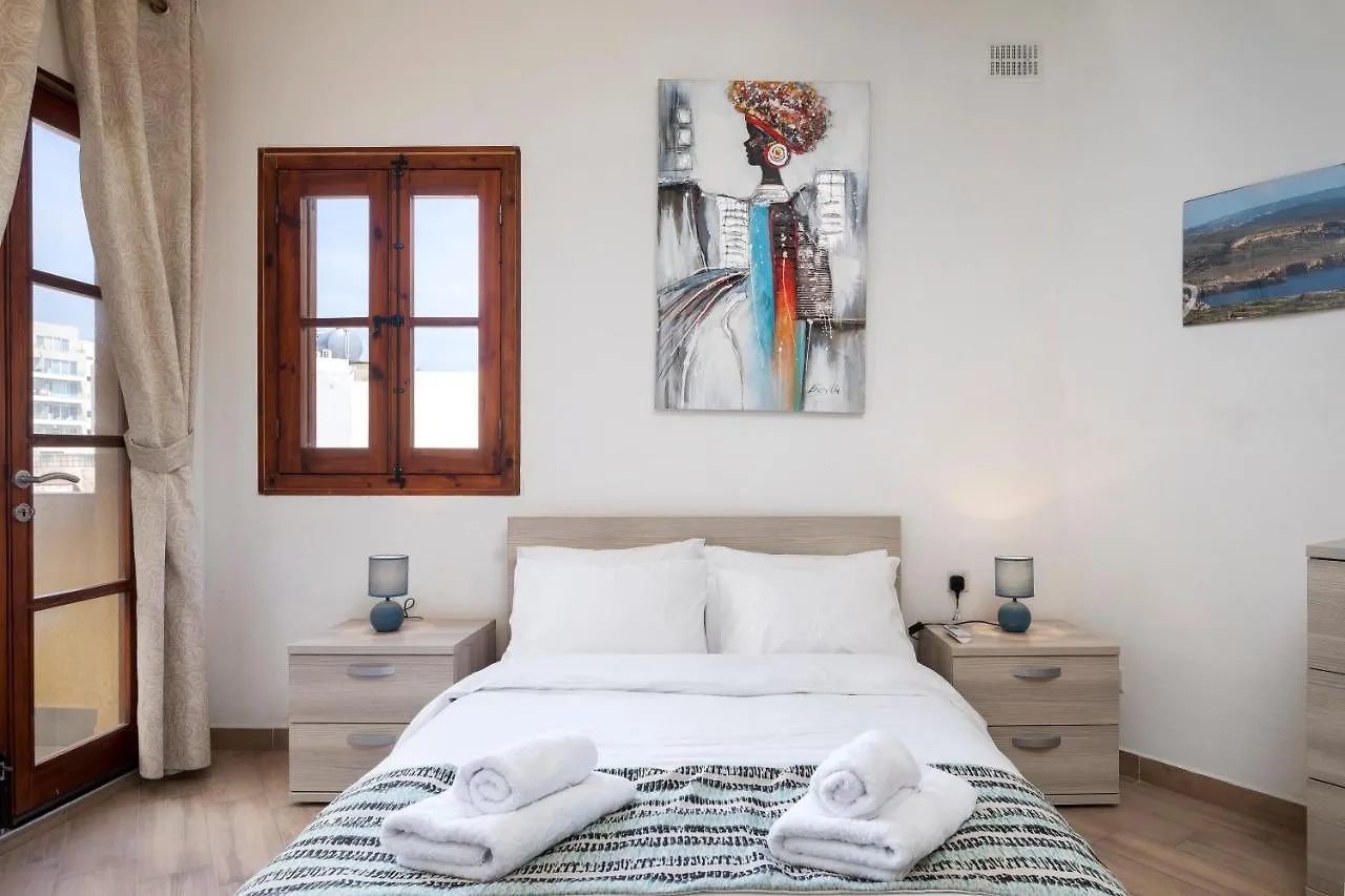 Lapsi Apartments - Traditional Maltese Style Near The Promenade Saint Julian's Malta