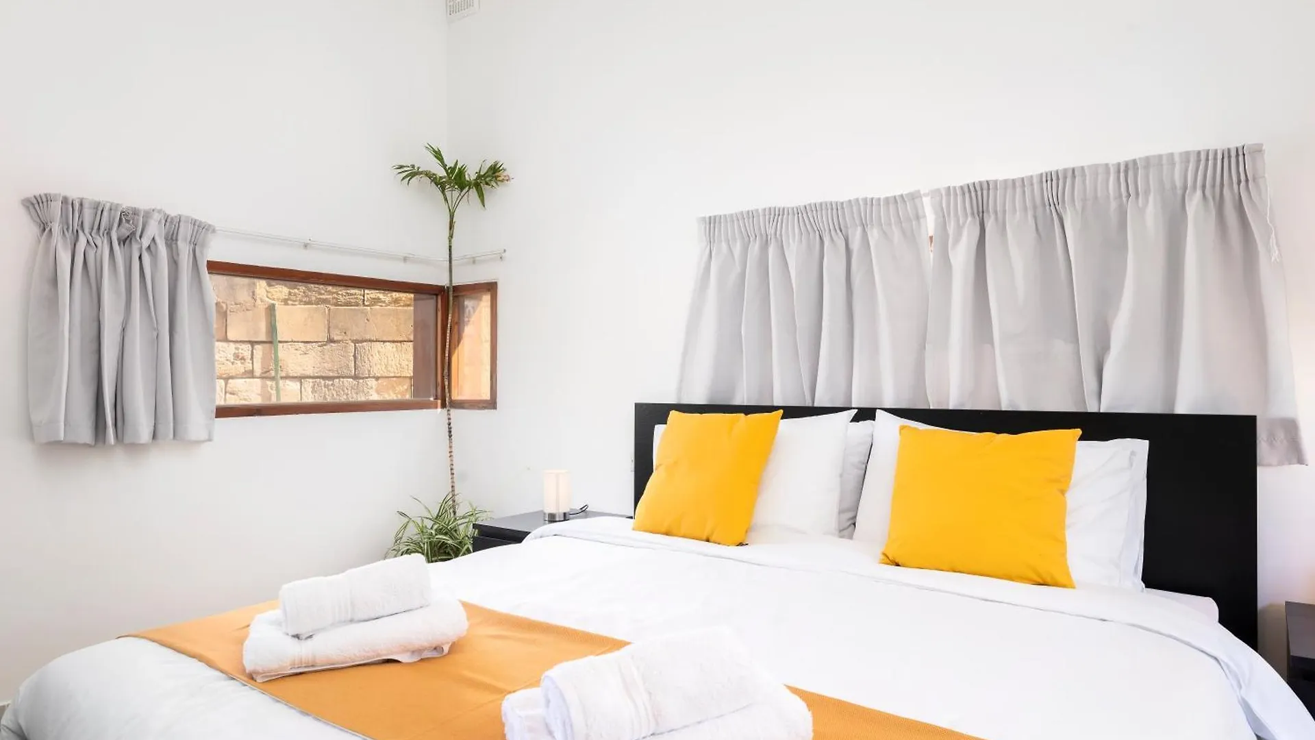 Lapsi Apartments - Traditional Maltese Style Near The Promenade Saint Julian's